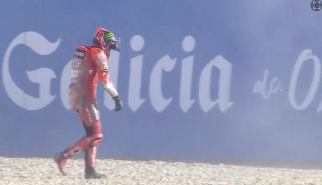 Yarışta Toprak Razgatlıoğlu'nu düşürmüştü! Bulega'da bir şey oldu... 2